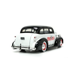 Chevrolet Master W/Mr Monopoly Figure HOLLYWOOD RIDES 1939 - Jada