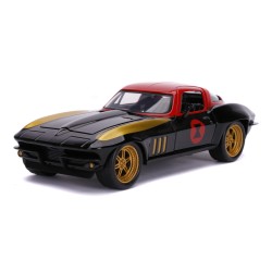 Chevrolet Chevy Corvette W/Black Widow Figure MARVEL 1966 - Jada
