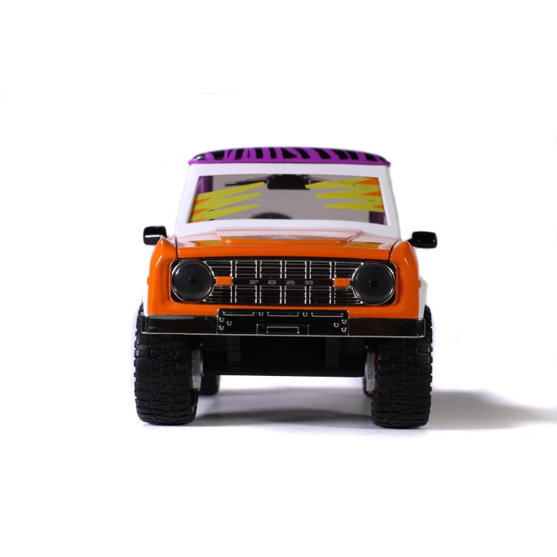 Ford Bronco W/ Macho man's Figure HOLLYWOOD RIDES 1973 - Jada