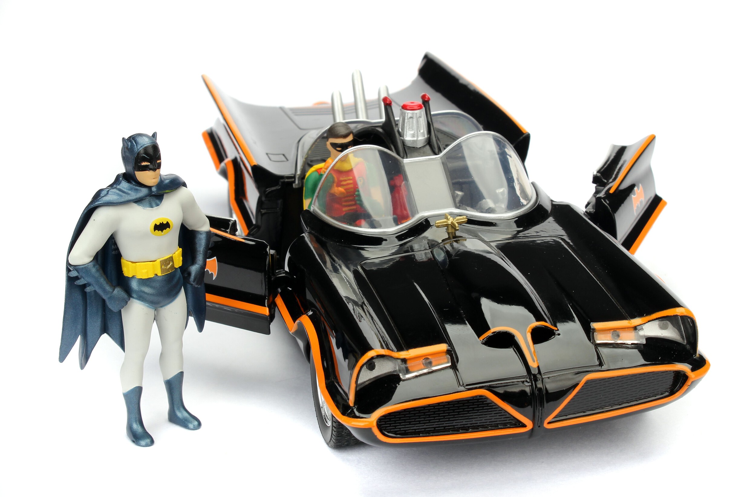 Batmobile Classic W/Batman&Robin Figure - 1966 | Jada Toys Inc